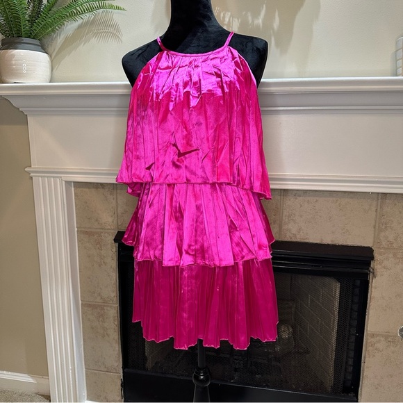 Hot Pink Tiered Pleated Ruffle Mini Dress size Medium Wedding Guest Party Dress - Picture 1 of 6